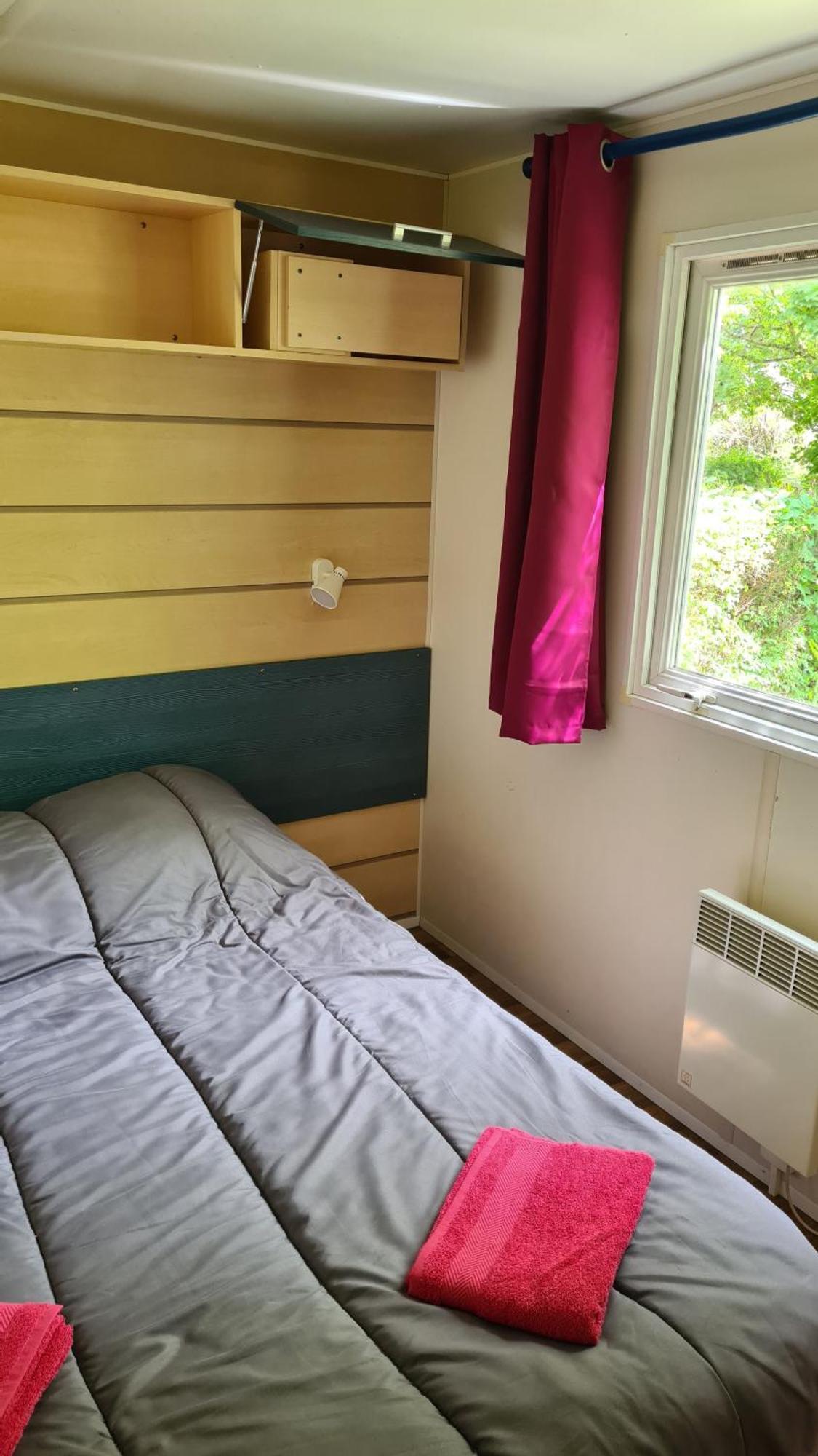 Camping Le Vallage Attigny Exterior foto